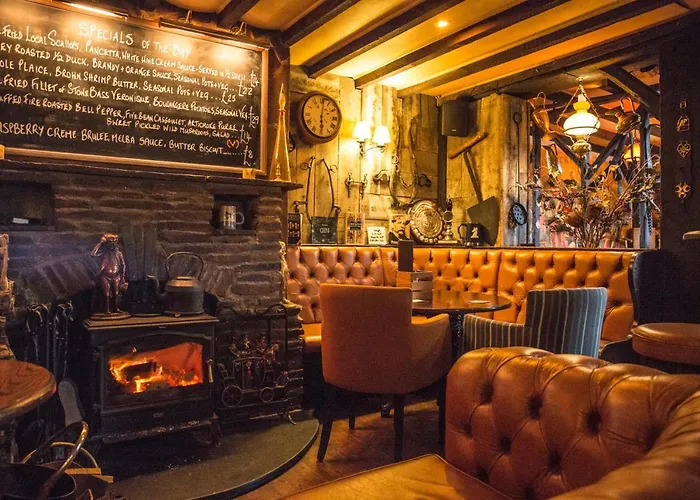 The Pickwick Inn & Oliver\'S Restaurant